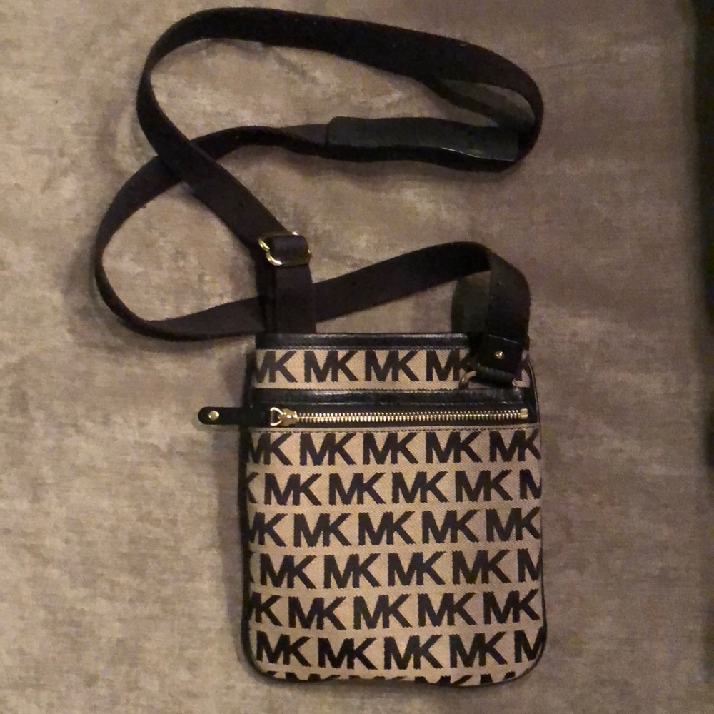 Cross body bag